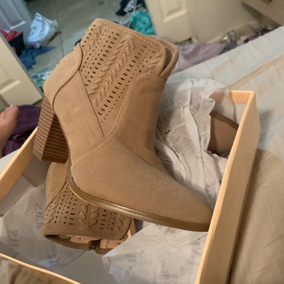 Booties - Picture 3 of 3